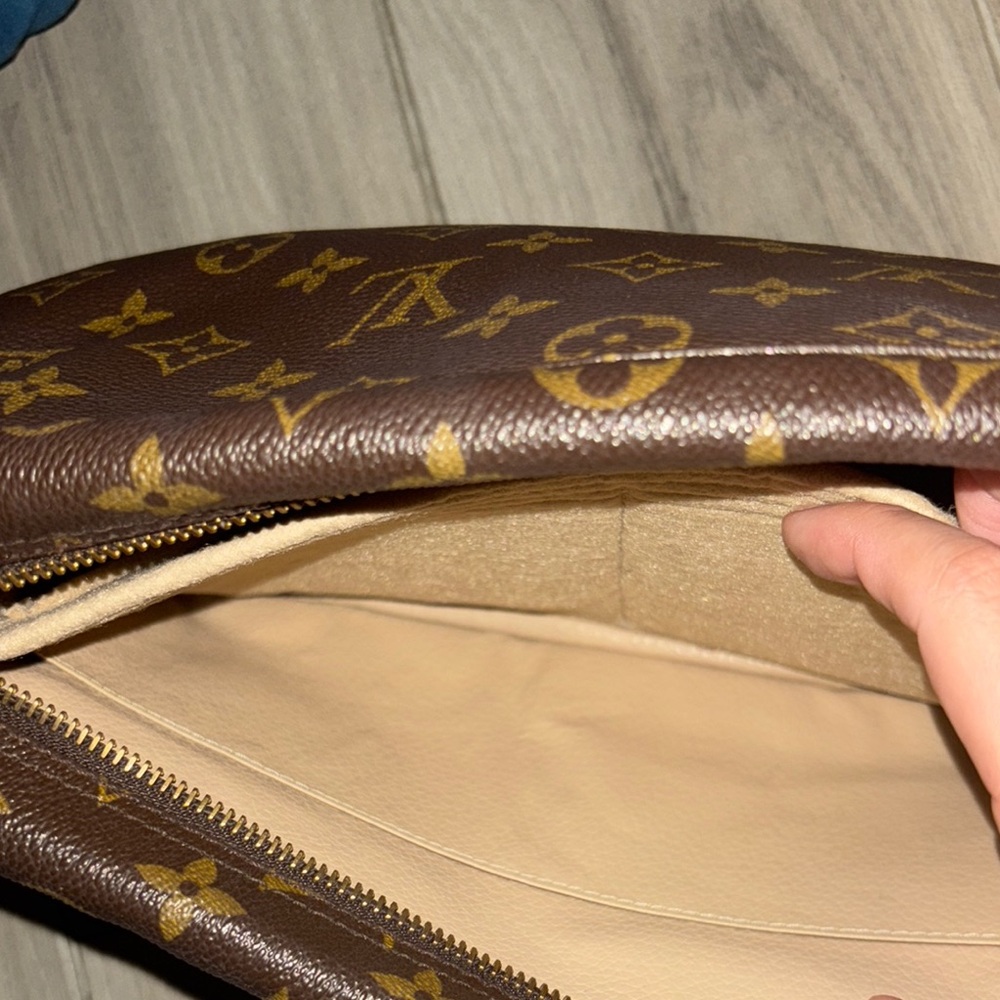 Louis Vuitton Brown Monogram Toiletry Bag - Picture 4 of 7